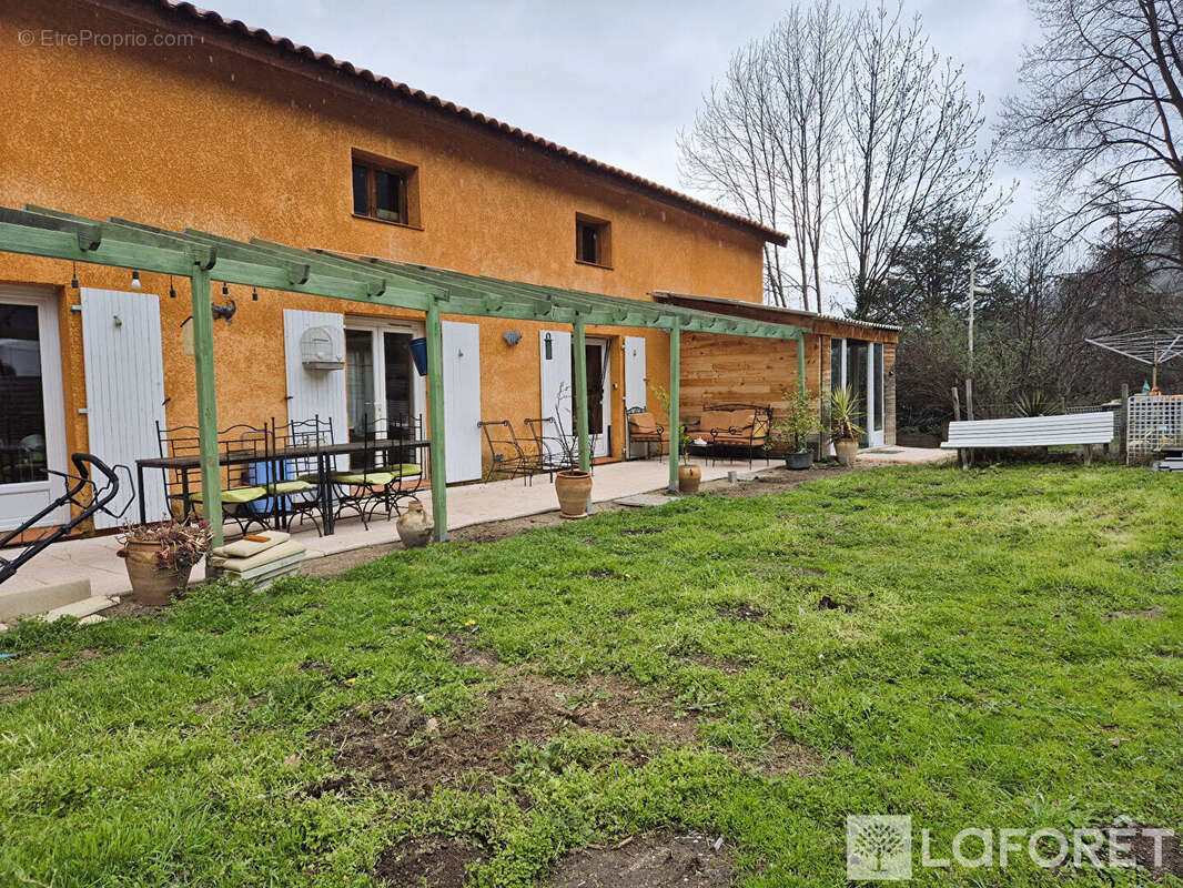 Maison à CASTEIL