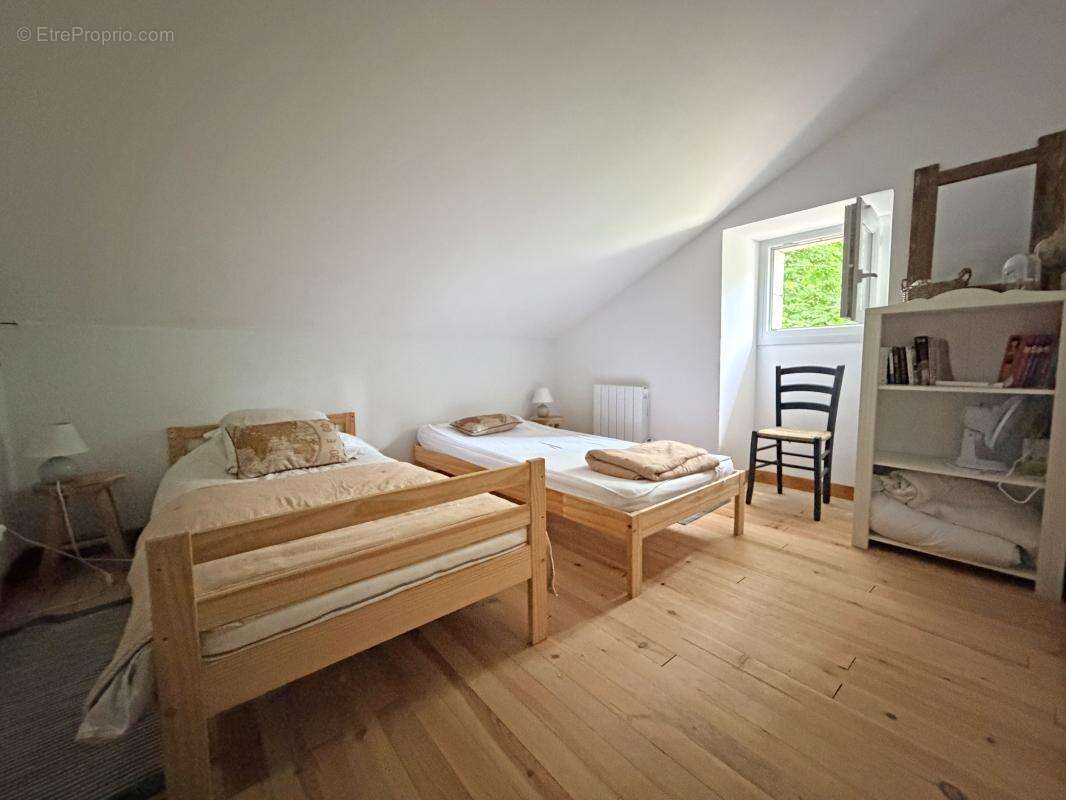 Maison à SAINT-JEAN-D'ESTISSAC