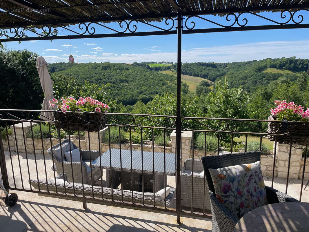 Maison de campagne avec piscine et grange et gîte - photo 5