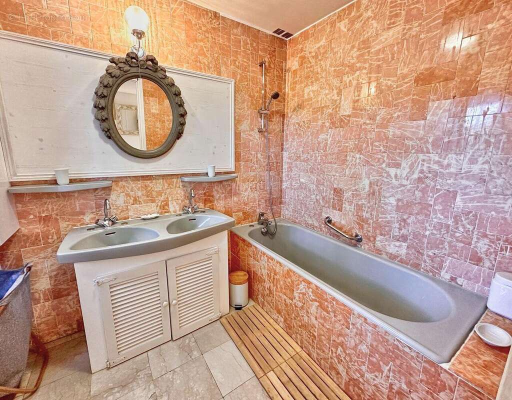 Salle de bain RMS by C ref 1696 - Maison à COGOLIN