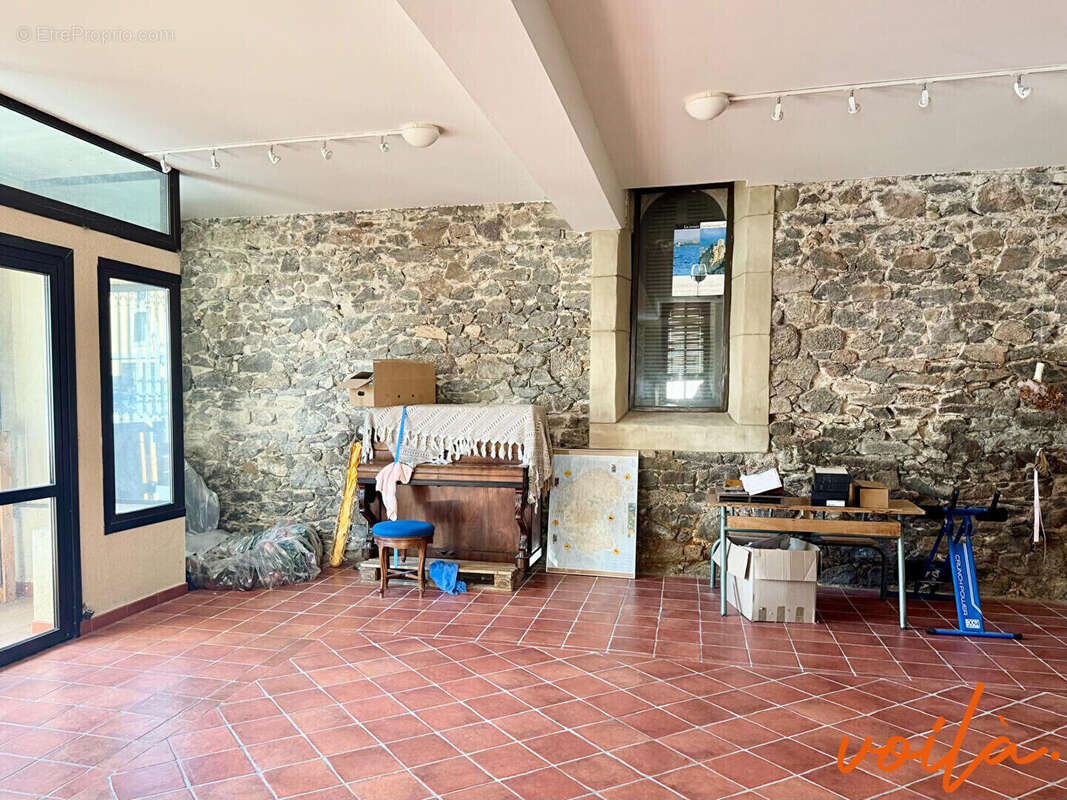 REF : ATYPIQUE7-Maison en pierre, 5 chambres - appartement - local commercial - piscine - jardin - ancienne cave vigneronne - photo 16