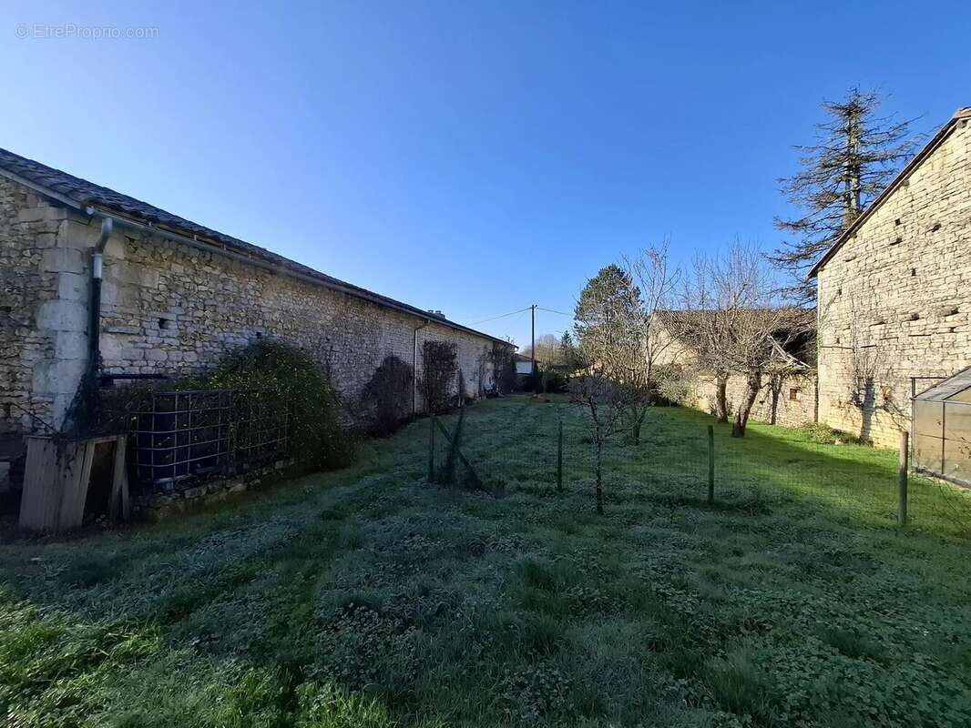 Maison à SAUZE-VAUSSAIS