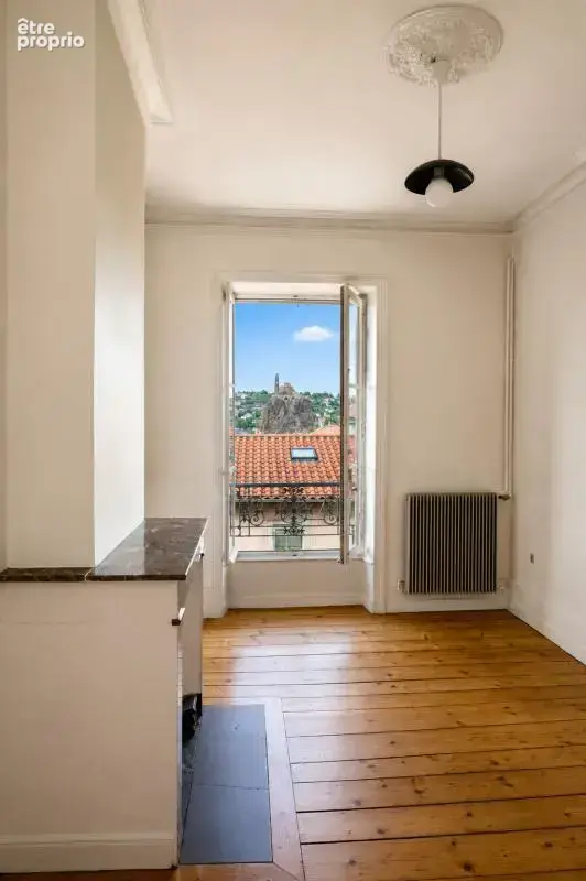 Appartement de caractère avec vue dégagée – Centre du Puy - photo 5