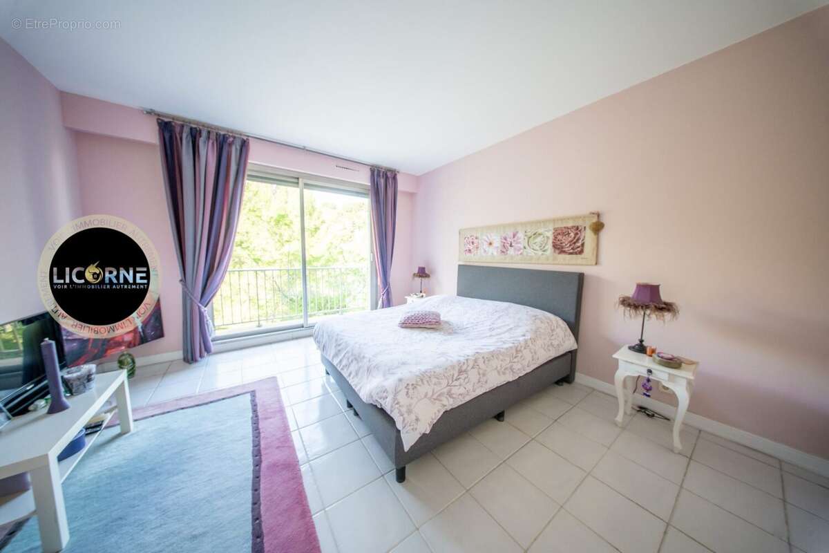 Appartement à MARSEILLE-8E