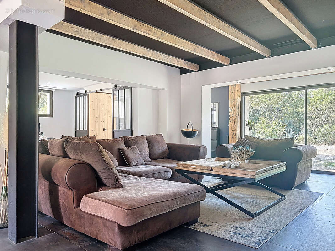 Maison à LAROQUE-DES-ALBERES