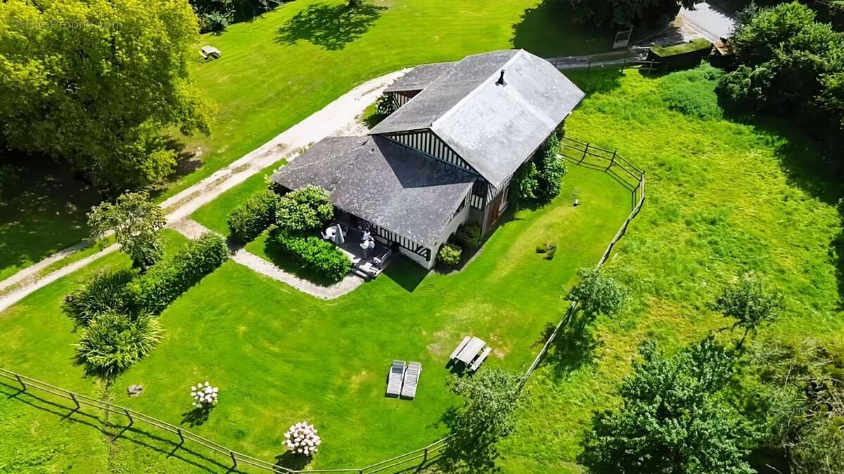 Ancien pressoir dans la belle campagne de Pont-L'évêque - photo 4