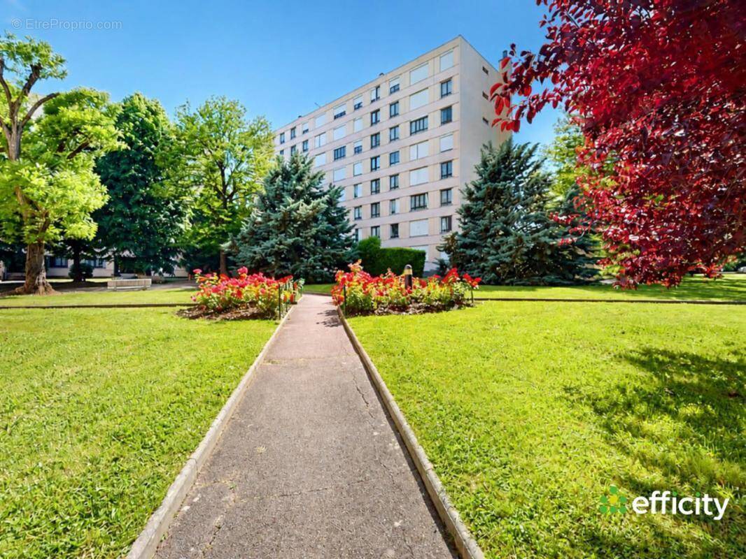 Appartement à LIMAS