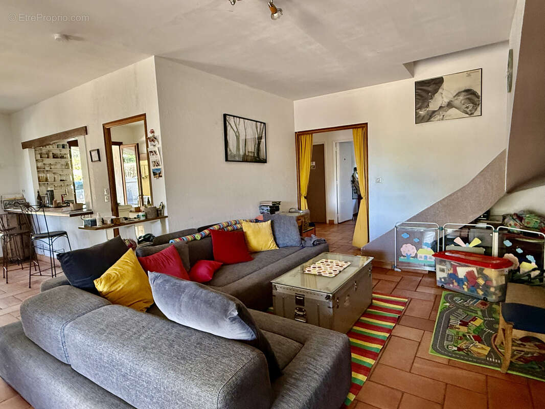 Maison à BAGNOLS-SUR-CEZE