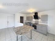 Appartement à LA VILLE-AUX-DAMES