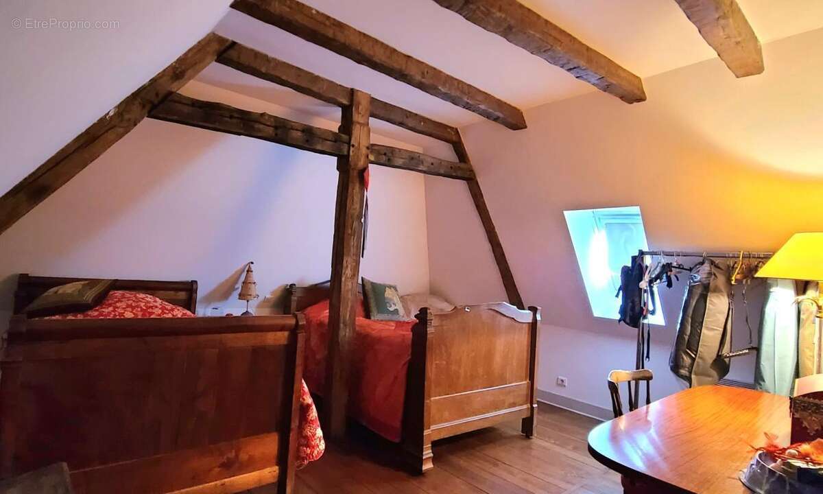 Maison à SAINT-YRIEIX-LA-PERCHE
