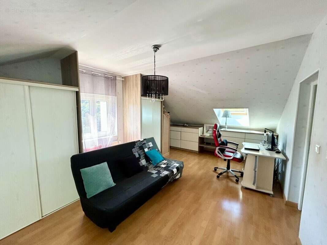 Maison à LAGUENNE