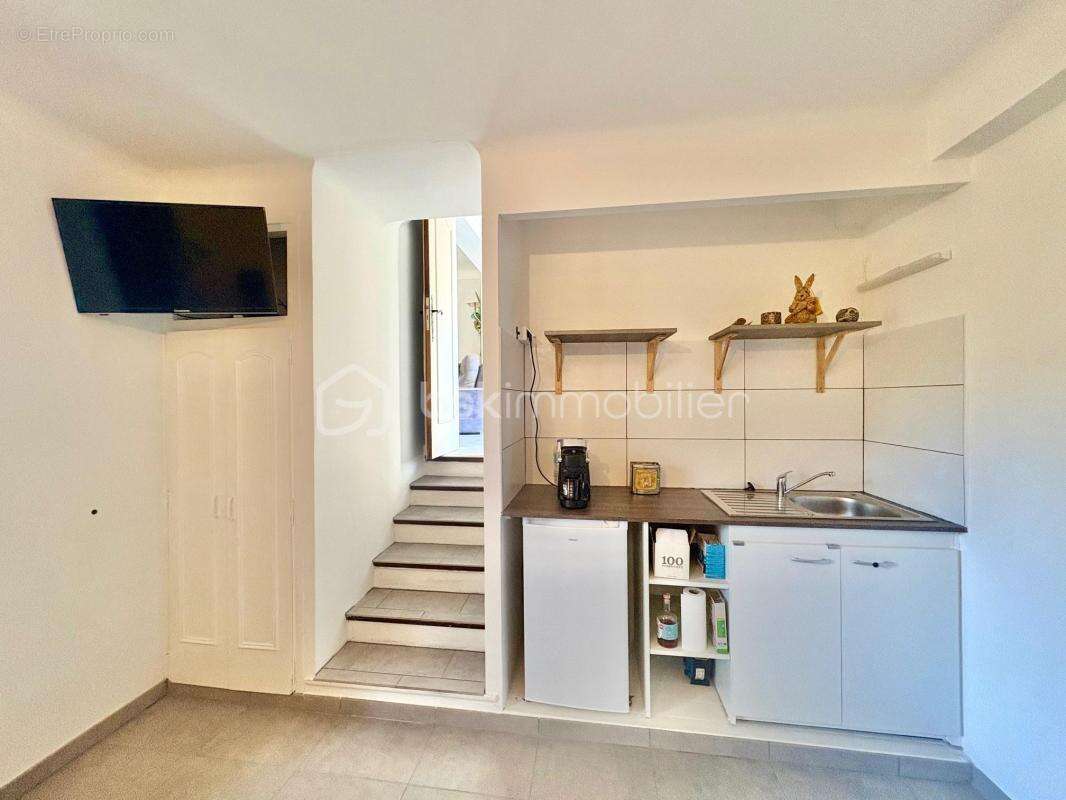 Maison à TOURRETTES