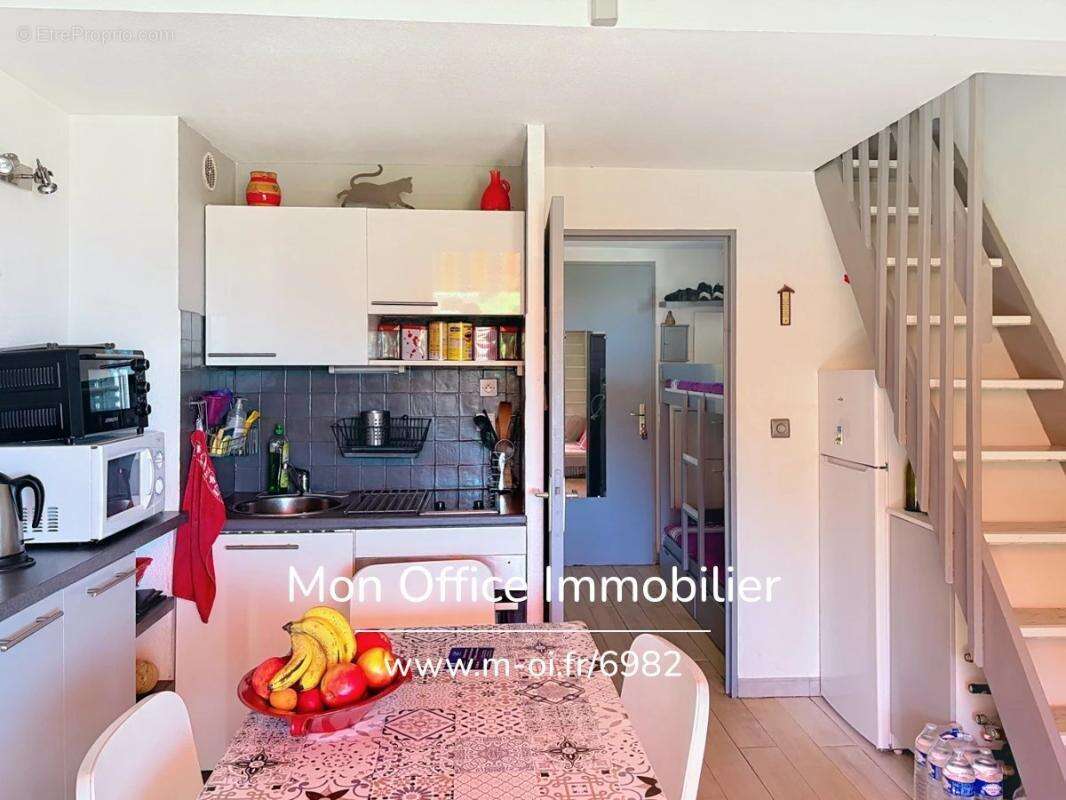 Référence : 6982-les - mazet duplex vue mer & collines avec terrasse & parking à cavalaire sur mer - photo 4