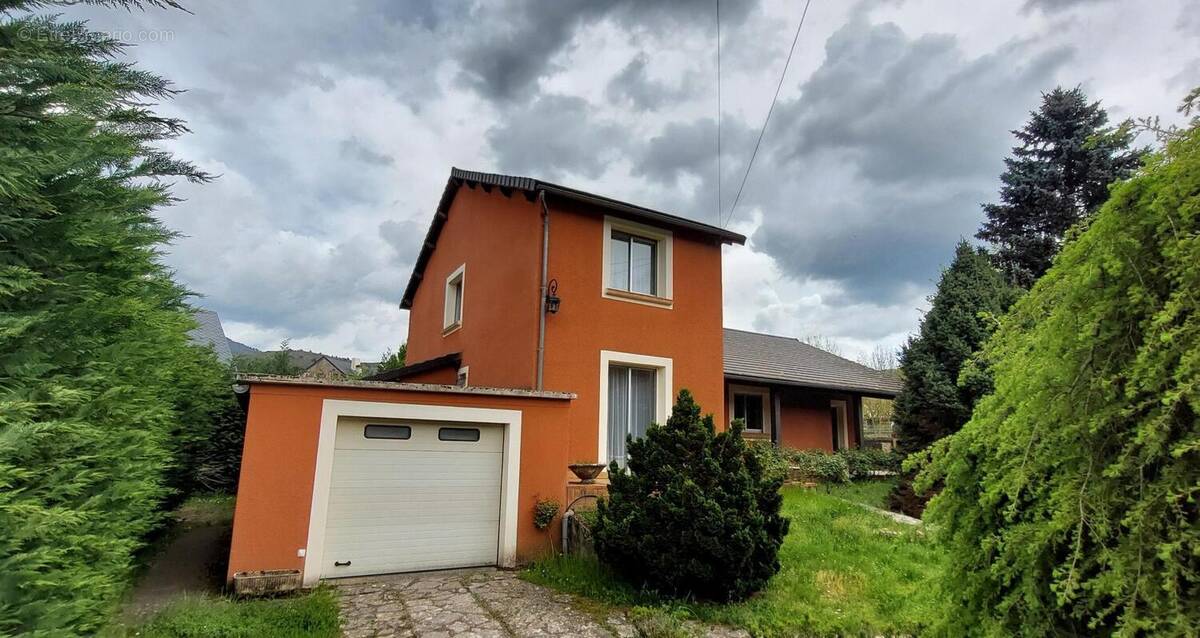 Photo 1 - Maison à SAINT-JEAN-DU-BRUEL
