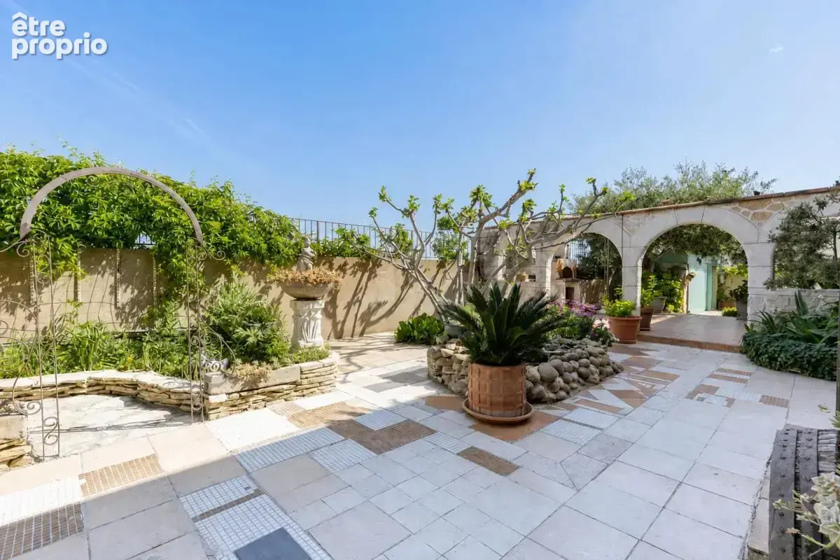 Maison 7 pièces de 238 m² à Gignac-la-Nerthe - photo 12