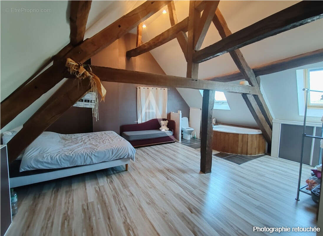 Maison à LES MONTILS