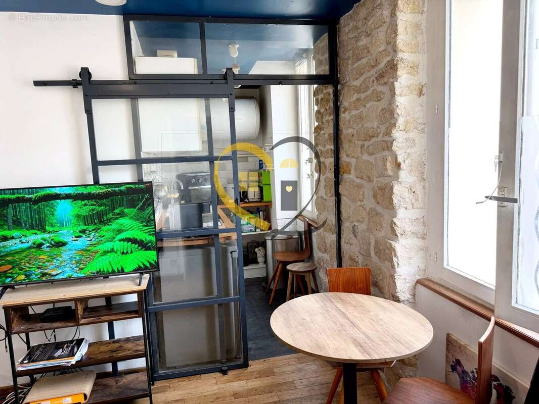 Appartement à CHARENTON-LE-PONT