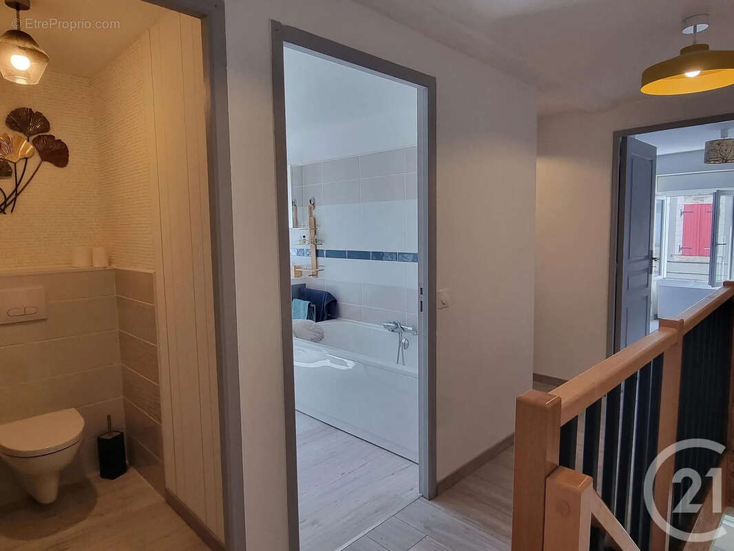Maison 153 m² à Jalognes  - photo 10