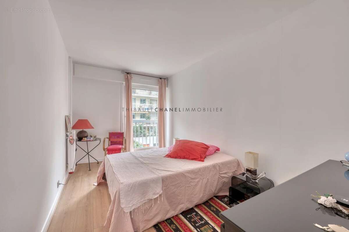 Appartement à PARIS-20E