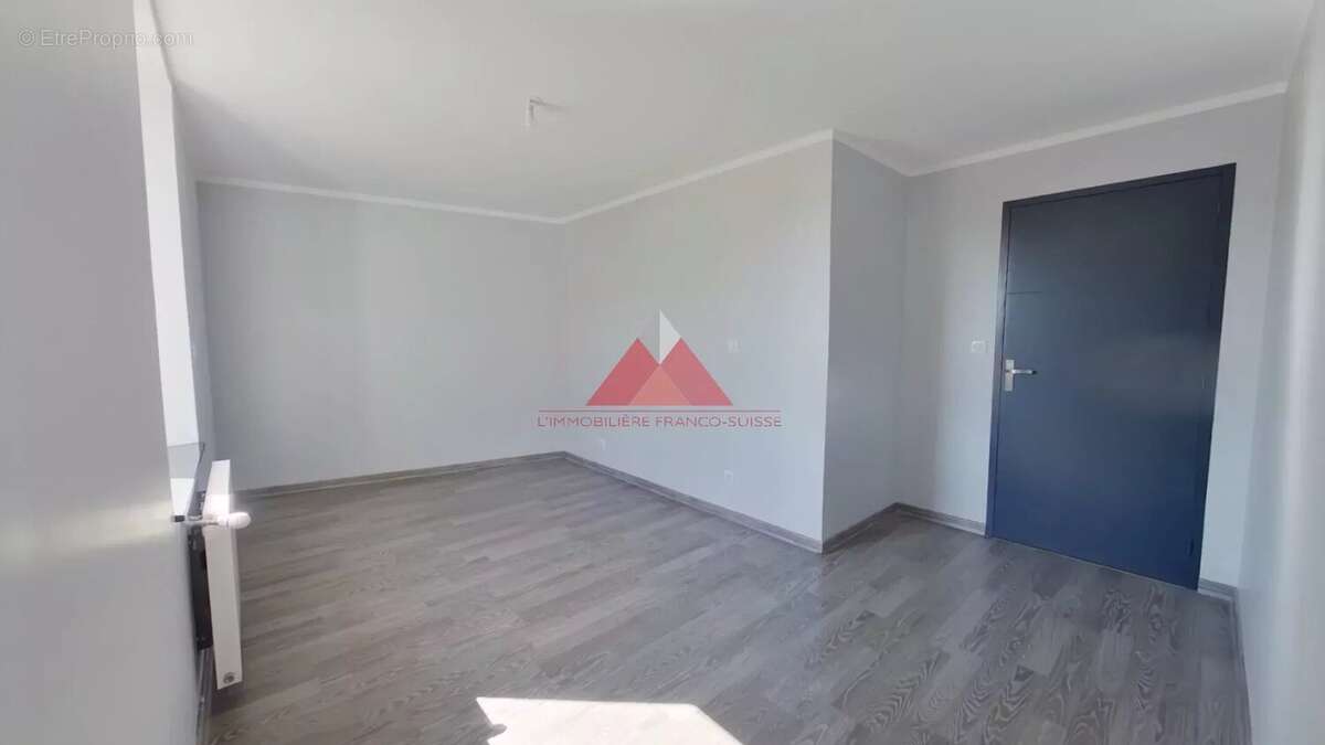 Appartement à LA CHAUX-DU-DOMBIEF