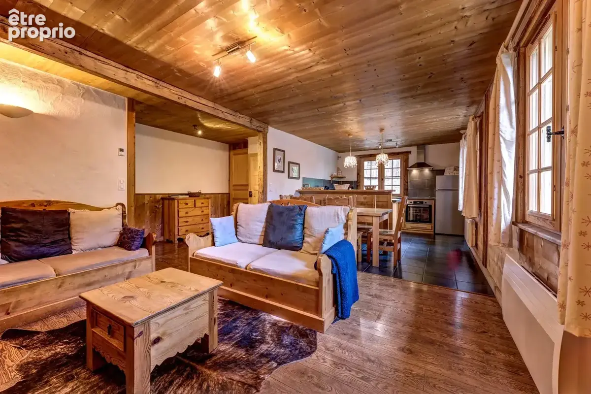 MORZINE – Chalet traditionnel de 7 chambres comprenant deux appartements indépendants - photo 6