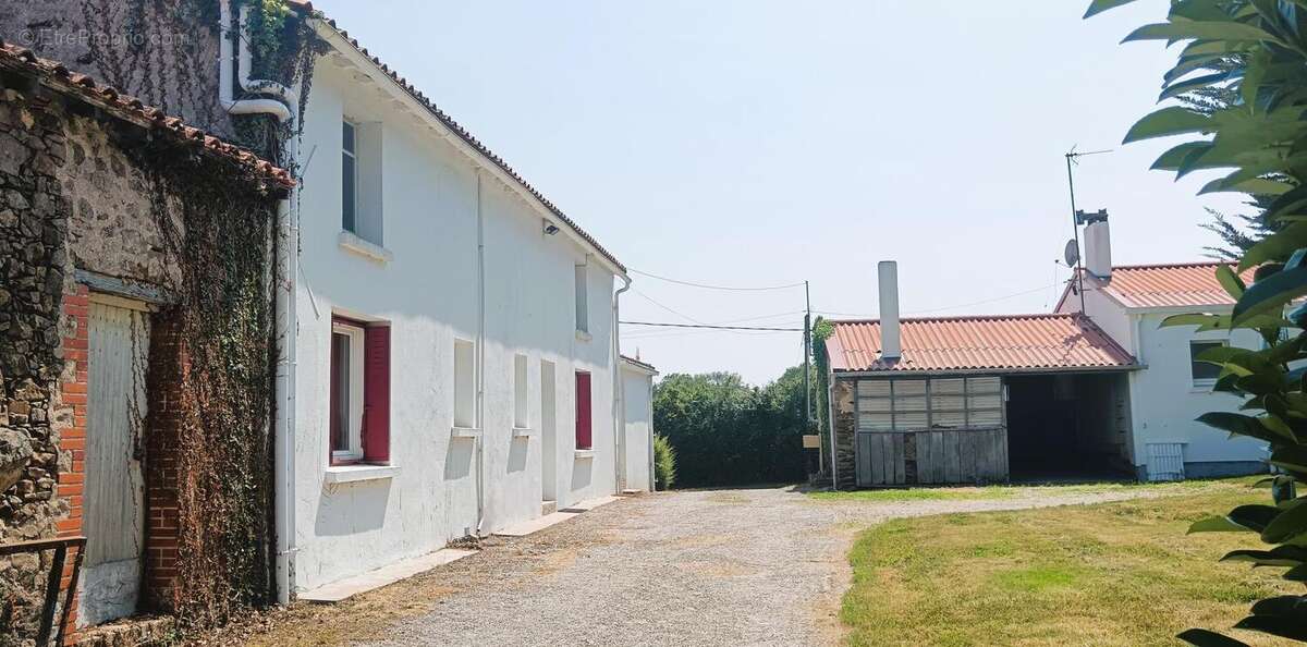 Photo 8 - Maison à VENANSAULT