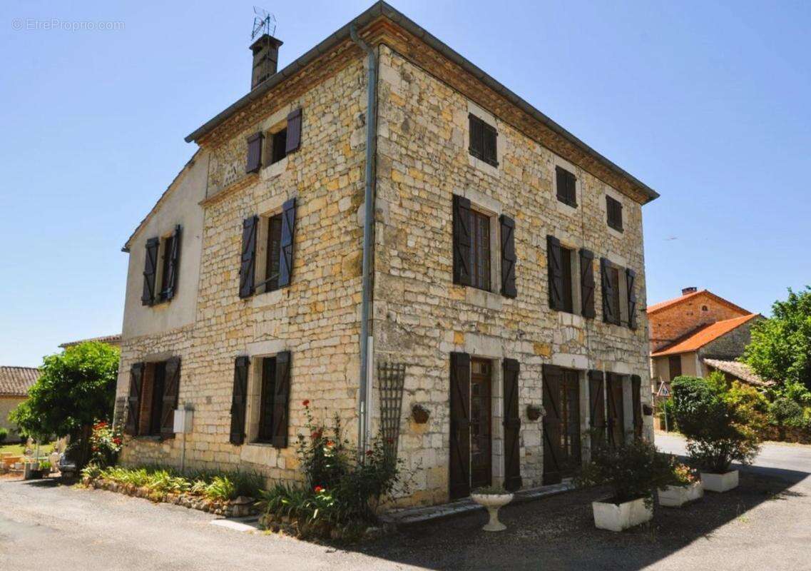 Maison à CESTAYROLS