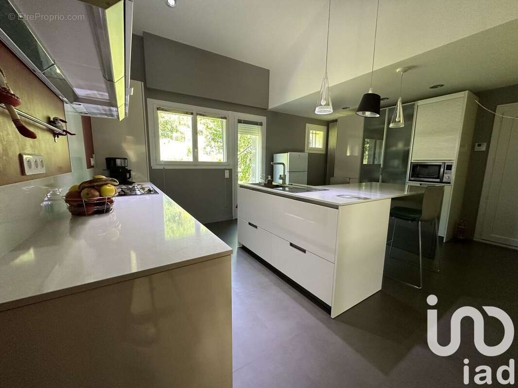 Maison 138 m² à Mercues  - photo 8