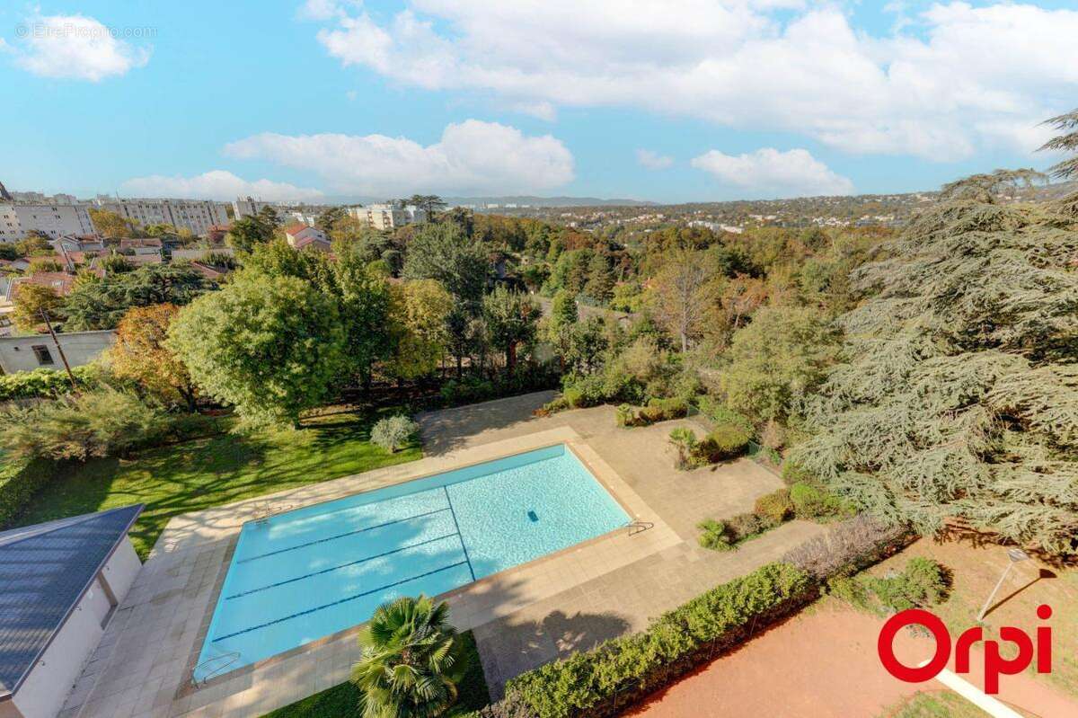 Appartement à CALUIRE-ET-CUIRE