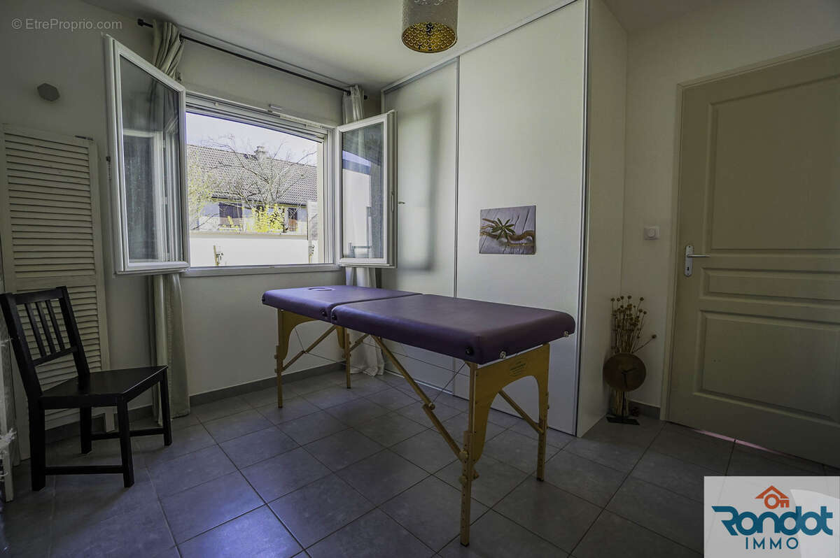 Maison à IS-SUR-TILLE