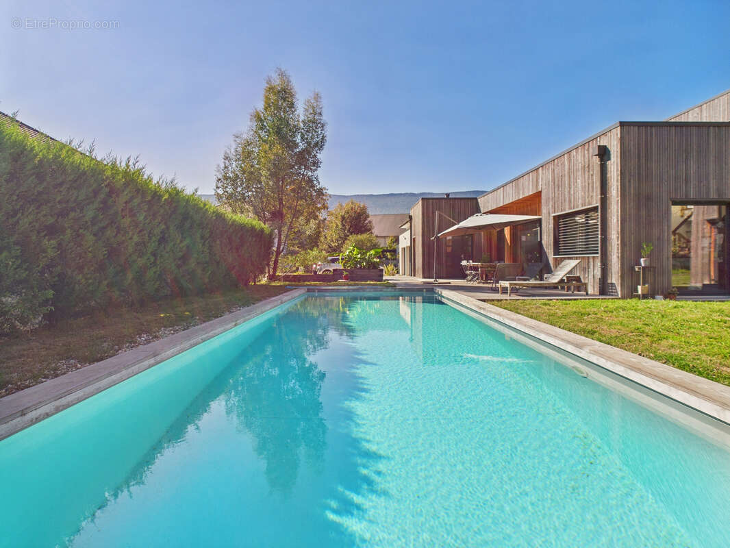 Maison à VIVIERS-DU-LAC