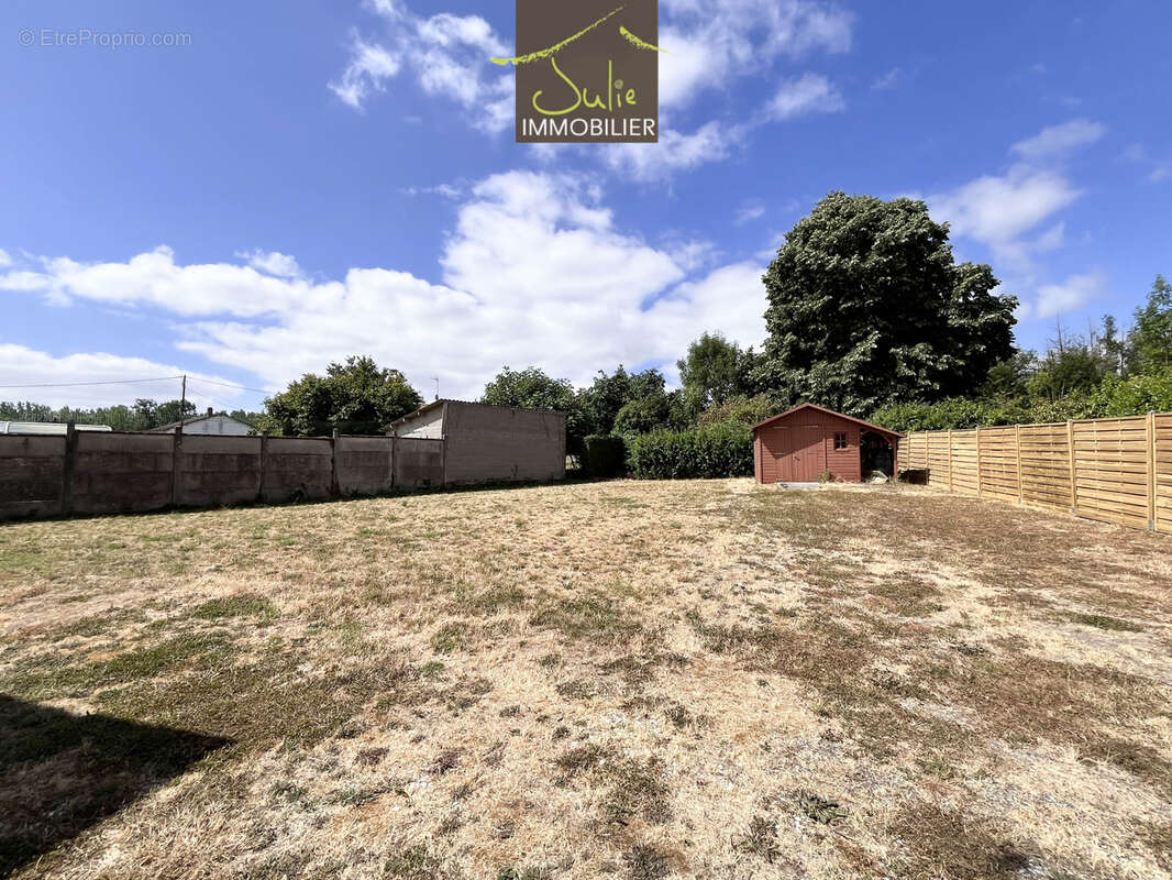 Maison à MONCOUTANT