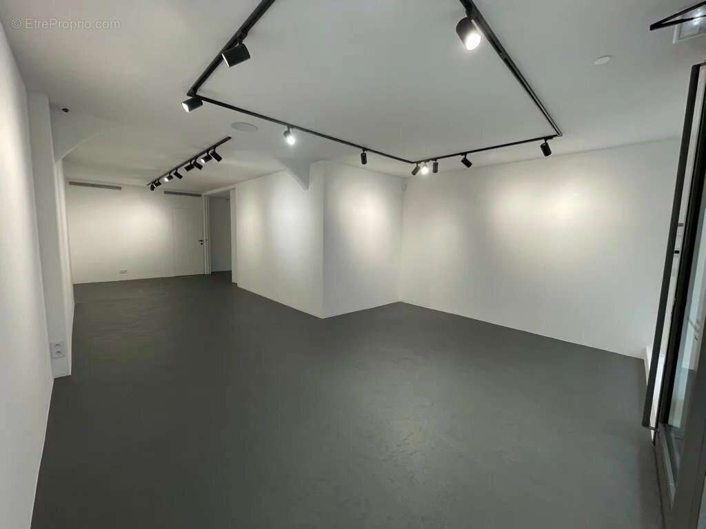 Commerce à PARIS-3E