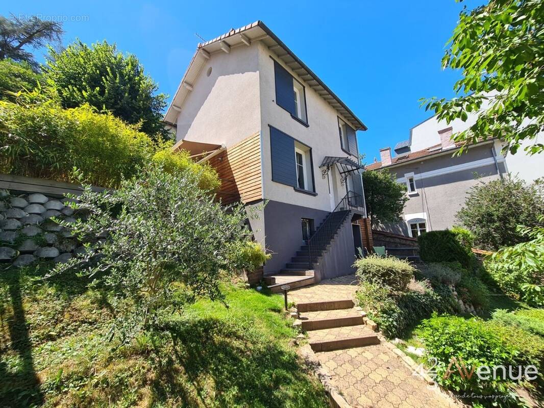 Maison à SAINT-ETIENNE