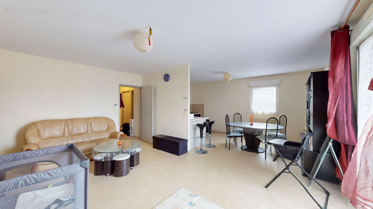 Appartement à COURCHAPON