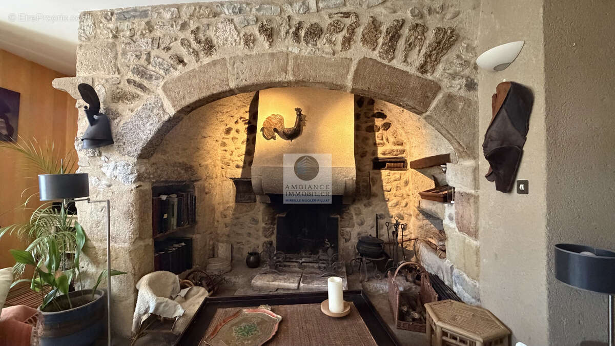 Maison à GUILHERAND-GRANGES