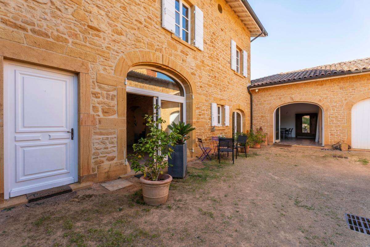 Maison à SAINT-GERMAIN-SUR-L&#039;ARBRESLE