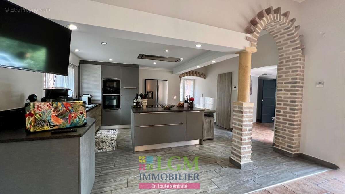 Maison à SAINT-PRIVAT-DES-VIEUX