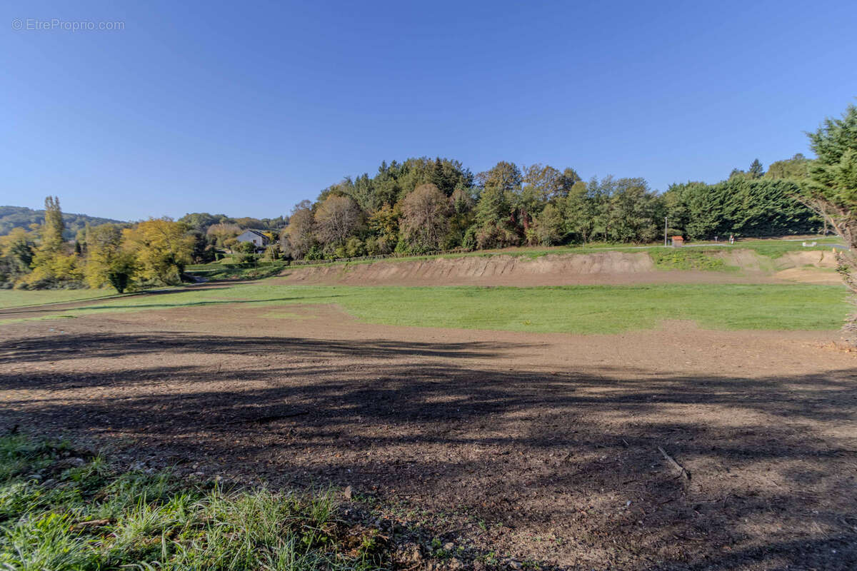 Terrain à SARLAT-LA-CANEDA