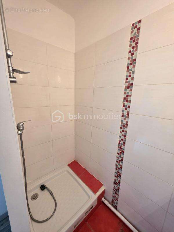 Maison à MONTELIMAR