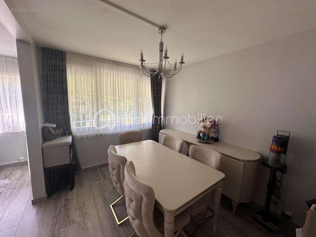 Appartement à RIS-ORANGIS