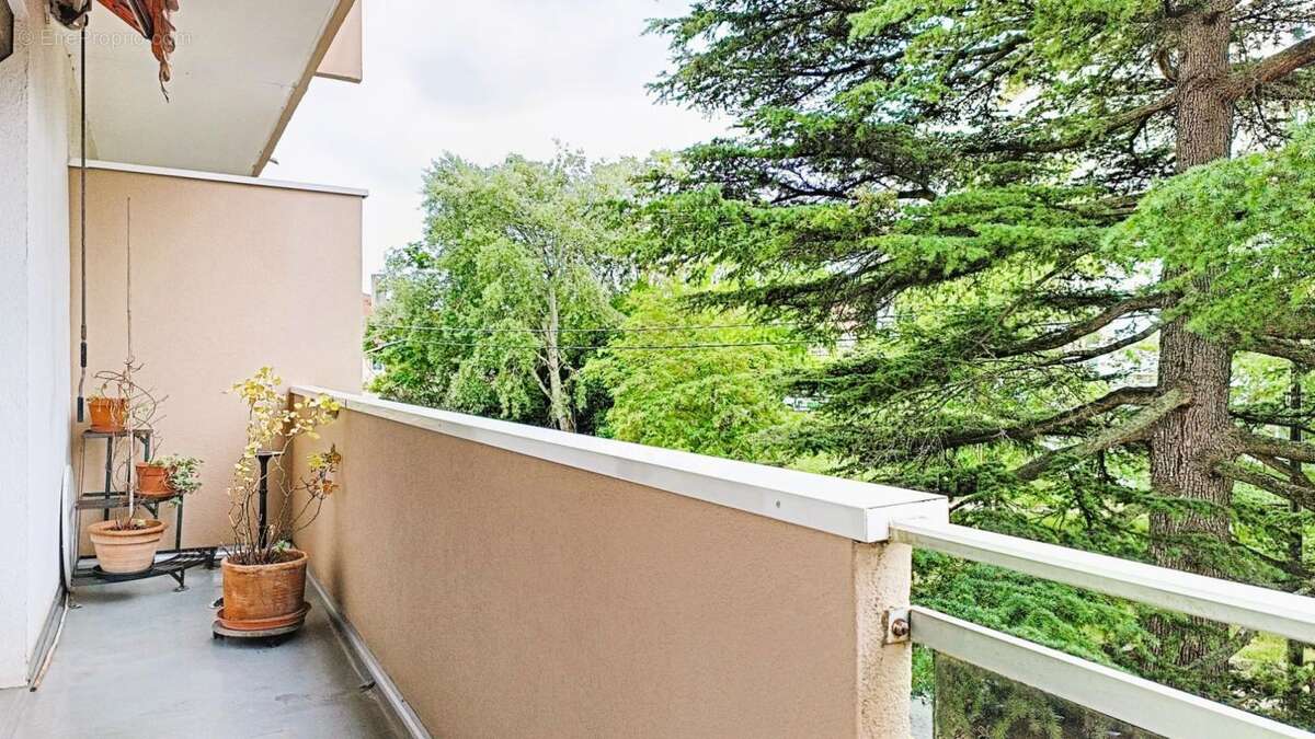 Toulouse Soupetard – Grand T3 lumineux avec balcons, cave et parking - photo 3