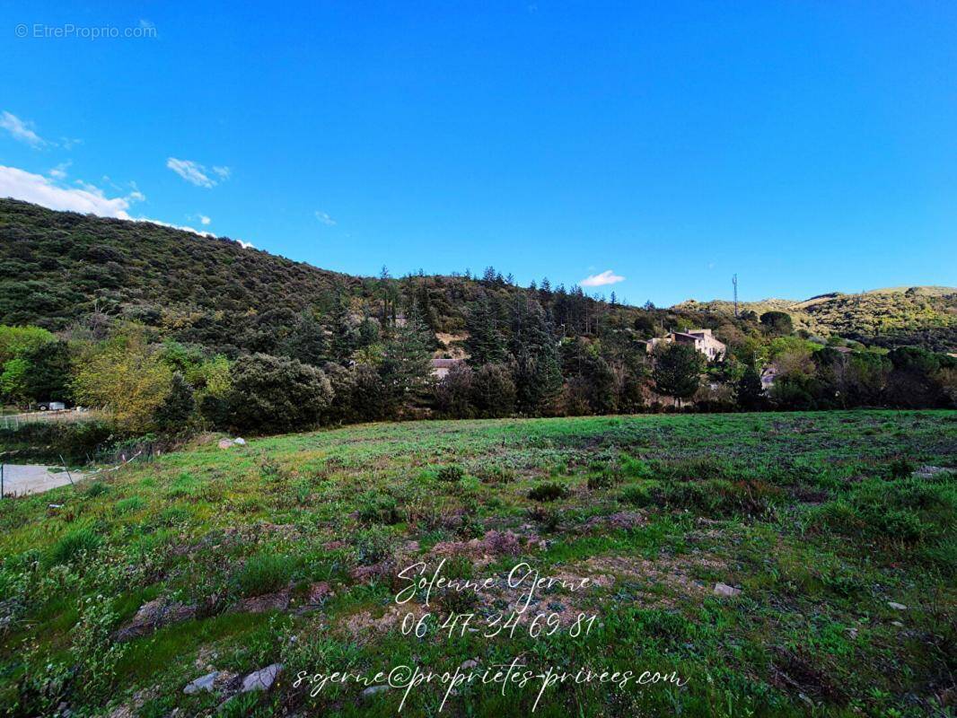 Terrain à SAINT-NAZAIRE-DE-LADAREZ