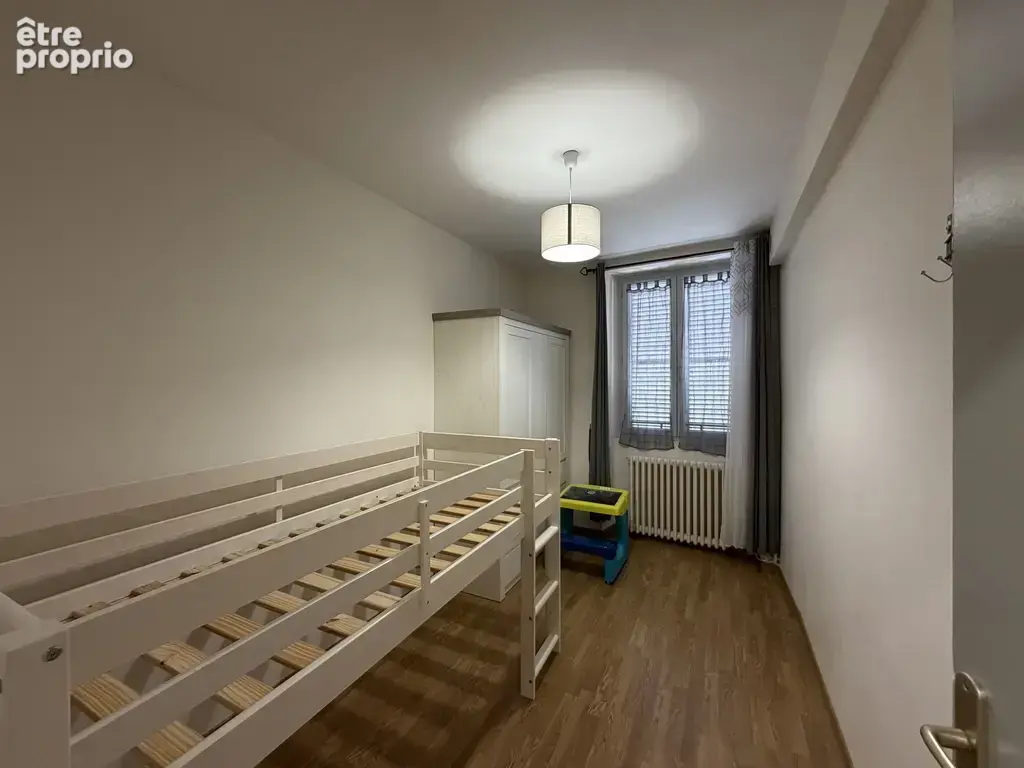 Saint-Claude, rue du Faubourg Marcel,  Appartement 3 pièces avec bureau   65 m2 - photo 5