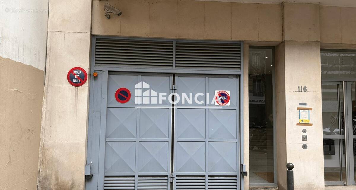 Parking à PARIS-14E