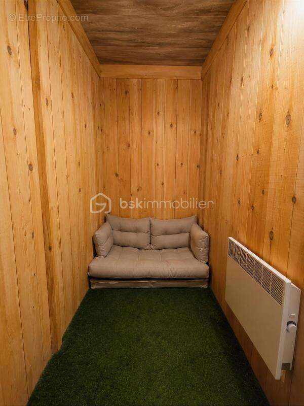 Investissement locatif- un local commercial- 2 appartements- 1 studio - 1 cave- entièrement meublé - photo 17