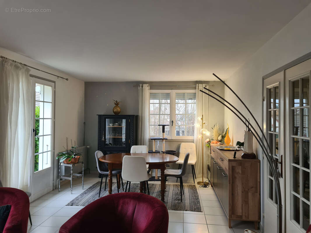 Maison à BESSAY-SUR-ALLIER