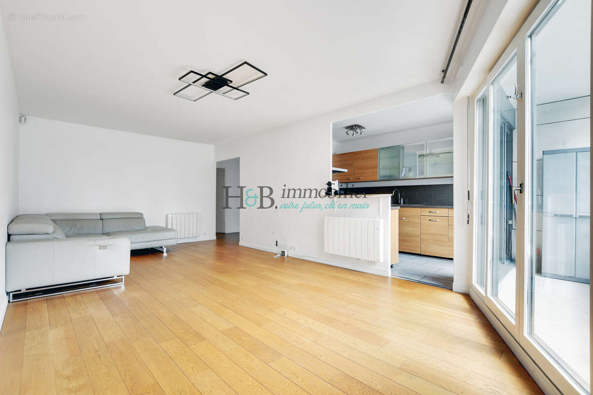 Appartement à CHARENTON-LE-PONT