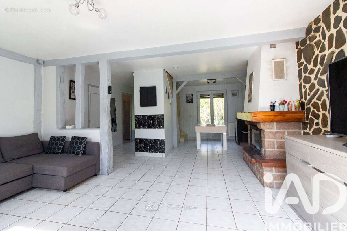 Photo 4 - Maison à JUZIERS