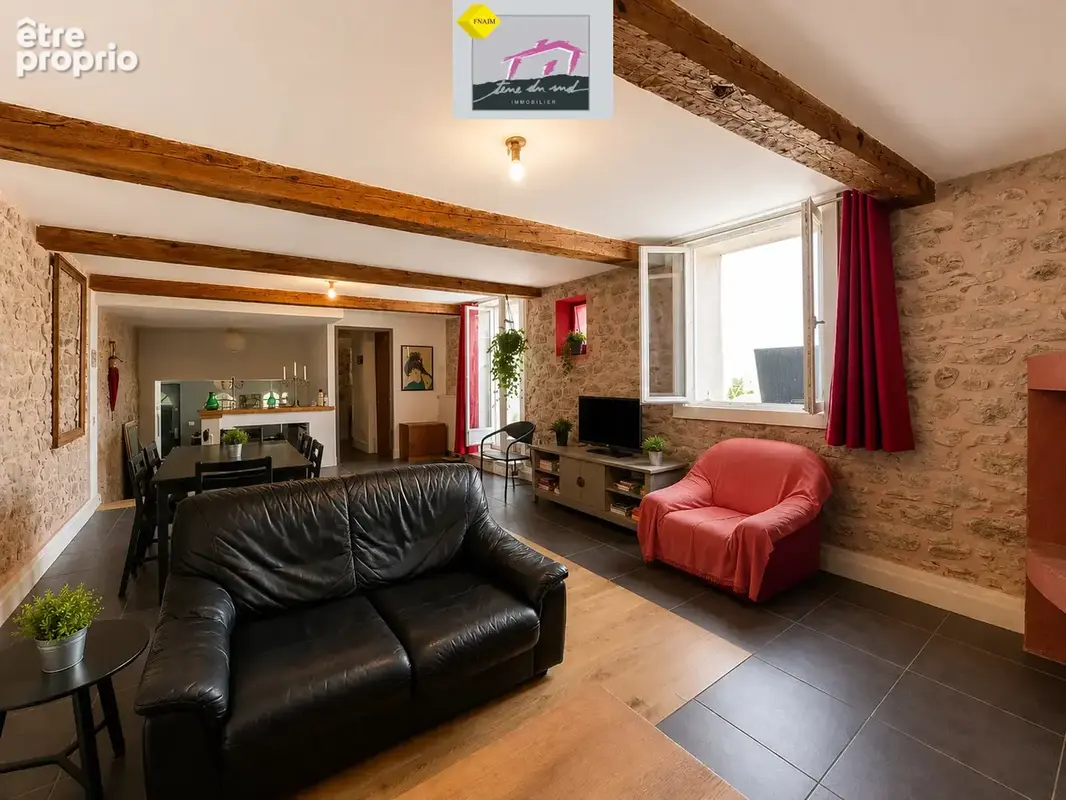Maison en pierre avec piscine et vue dégagée - photo 10